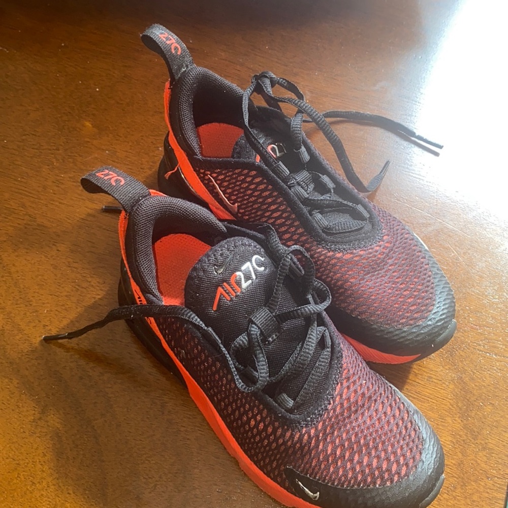 Boys Nike 270 used shoes
